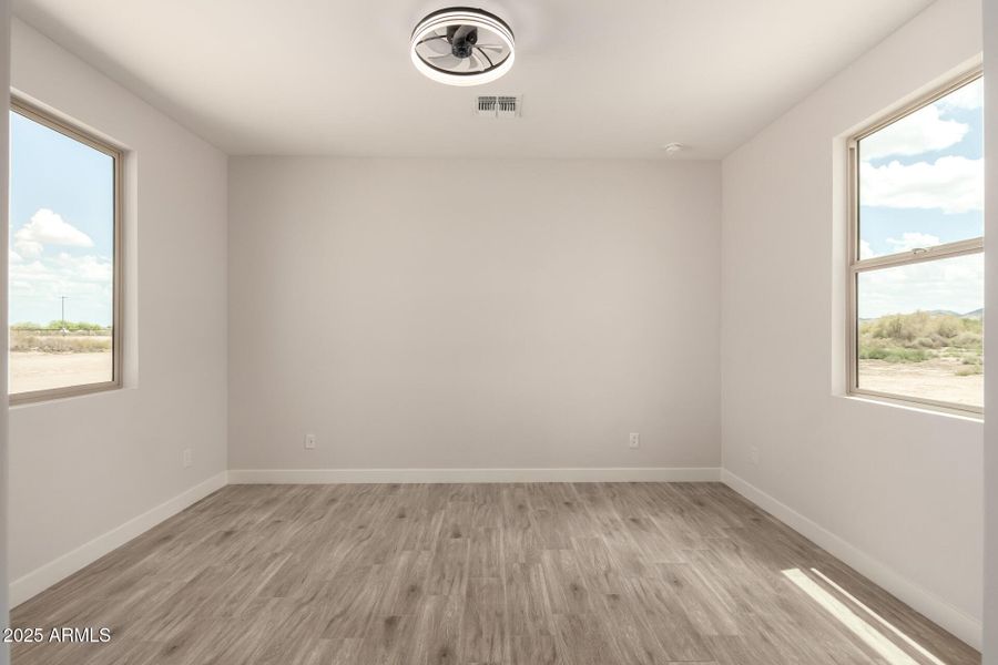 28 - Western Star 24825