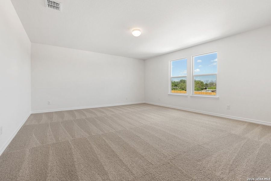 Spacious, unfurnished interior of a new home in The Granary - Heritage Collection, San Antonio (Image 12).