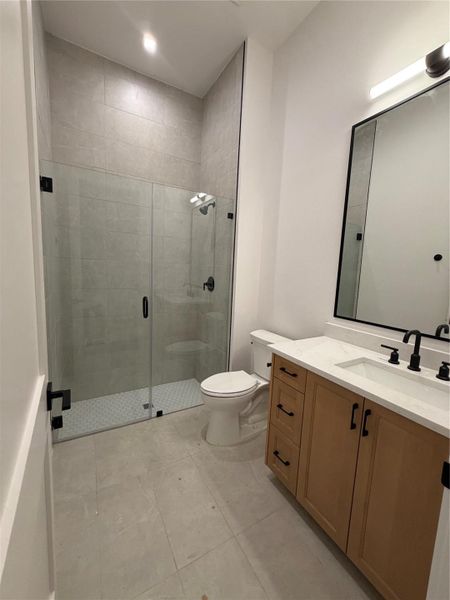 One of 5 baths with shower One of 5 baths with shower