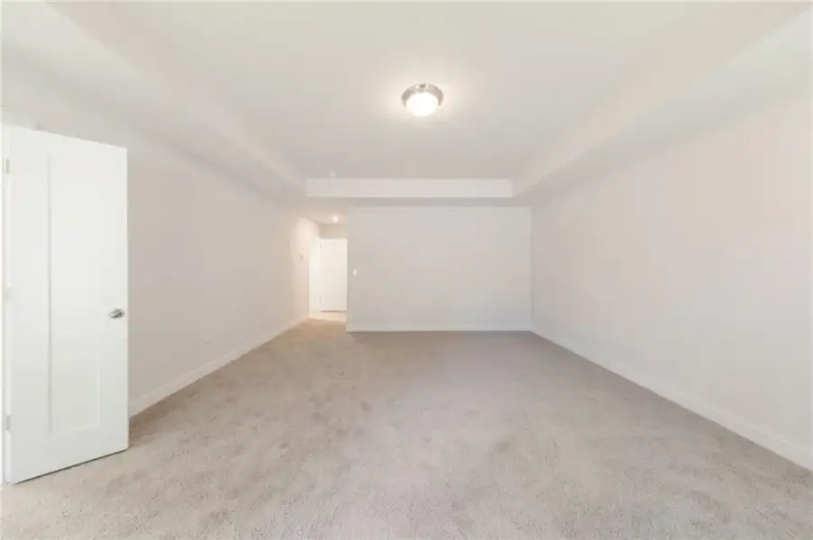 Spacious, unfurnished interior of a new home in , Marietta (Image 21).
