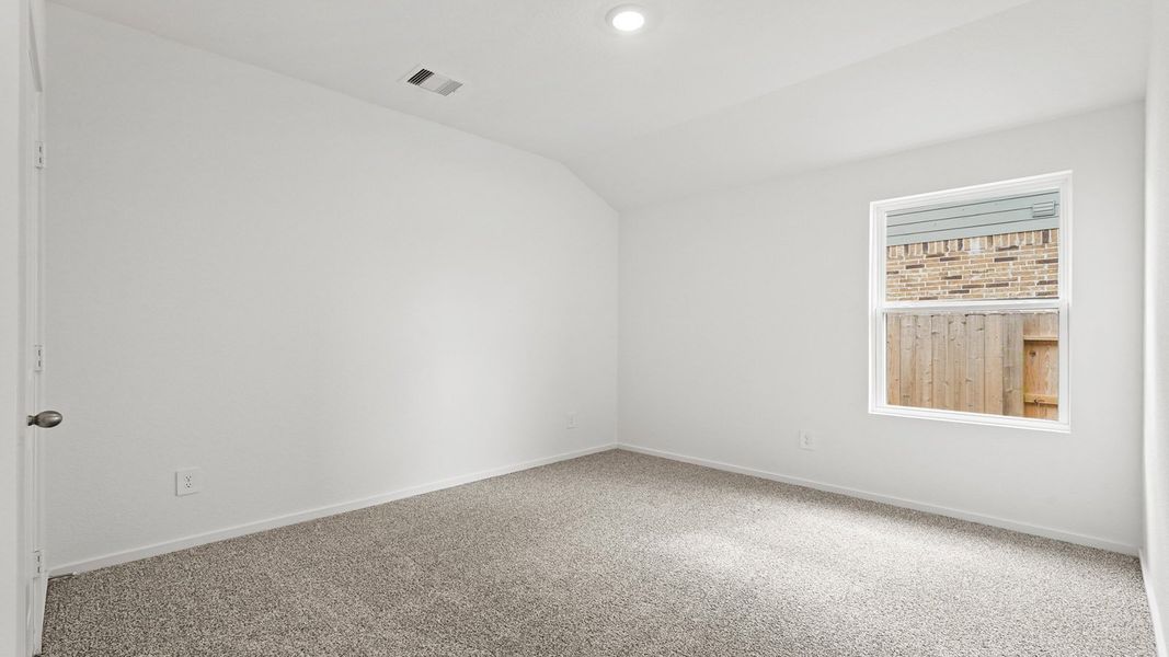 Spacious, unfurnished interior of a new home in Sunterra, Katy (Image 13).