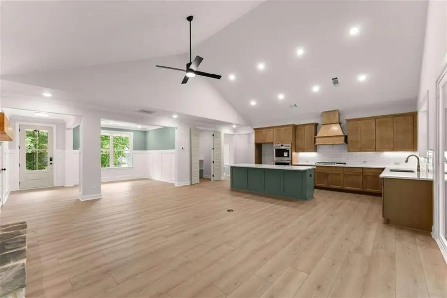 Image 52 of a home in .