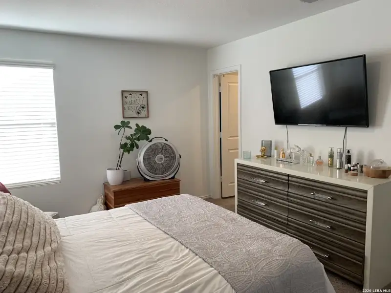 Furnished interior view inside a new home in Steelwood Trails, New Braunfels (Image 6).
