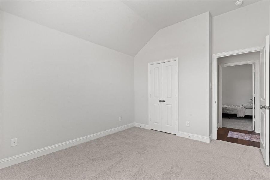 Spacious, unfurnished interior of a new home in , Waxahachie (Image 19).