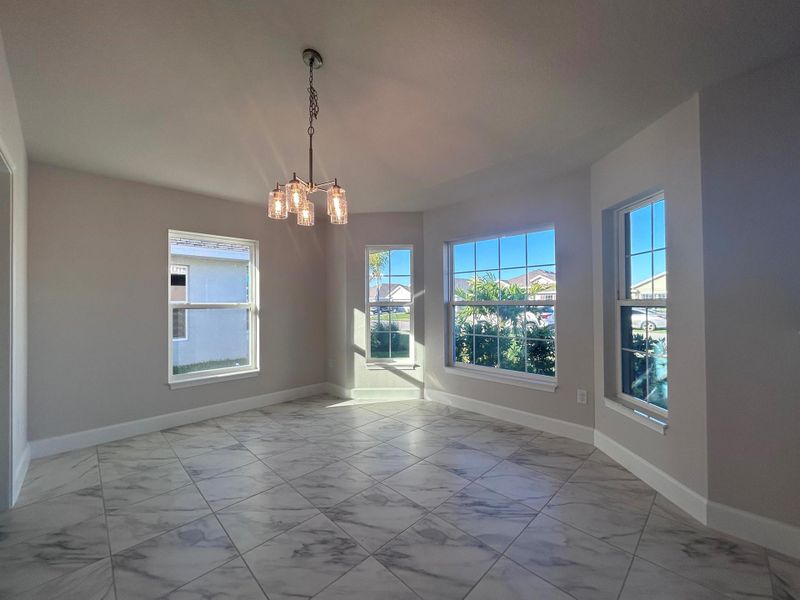 Spacious, unfurnished interior of a new home in Waterstone 52, Fort Pierce (Image 10).