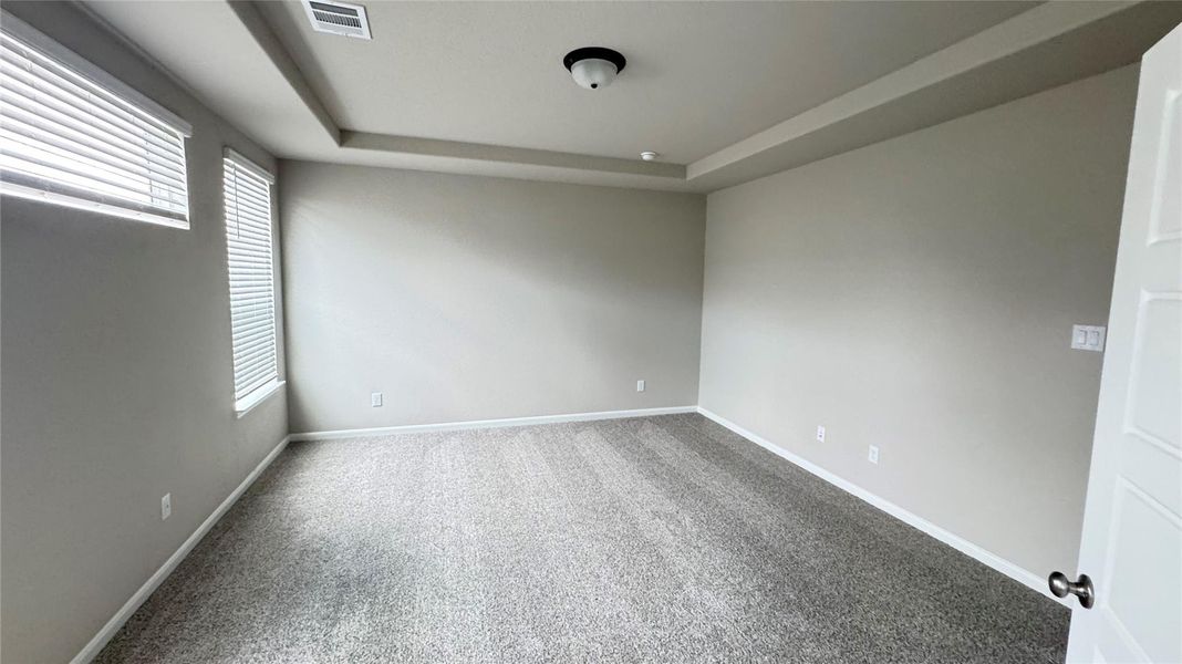 Spacious, unfurnished interior of a new home in Dunvale Village - Patio Home Collection, Houston (Image 20). Spacious, unfurnished interior of a new home in Dunvale Village - Patio Home Collection, Houston (Image 20).