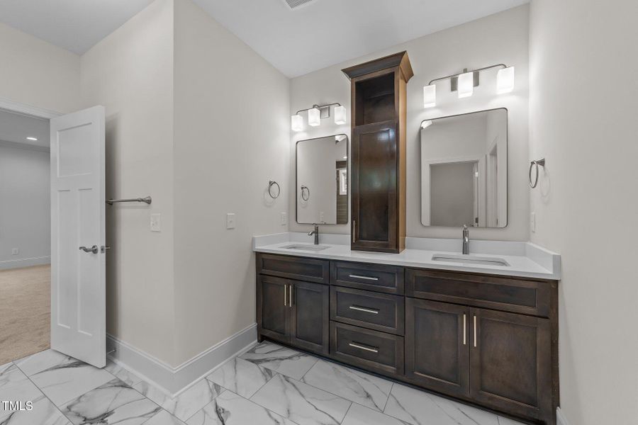 45-web-or-mls-VB4A5418