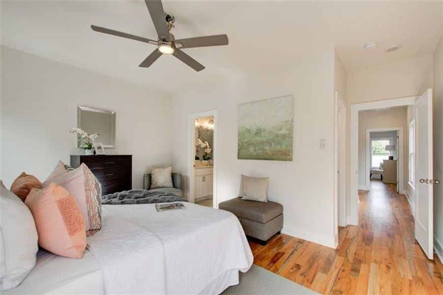 Furnished interior view inside a new home in , Atlanta (Image 17).