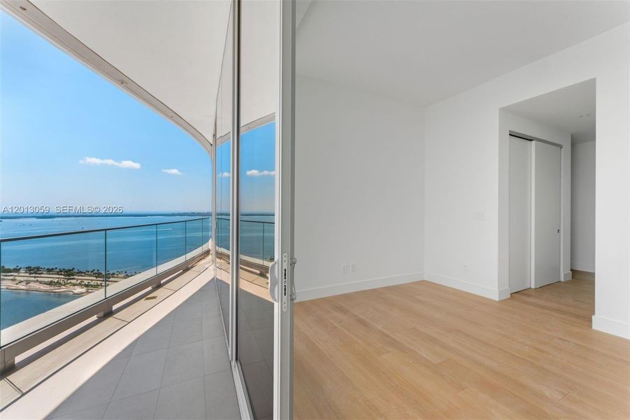 Spacious, unfurnished interior of a new home in , Miami (Image 24).