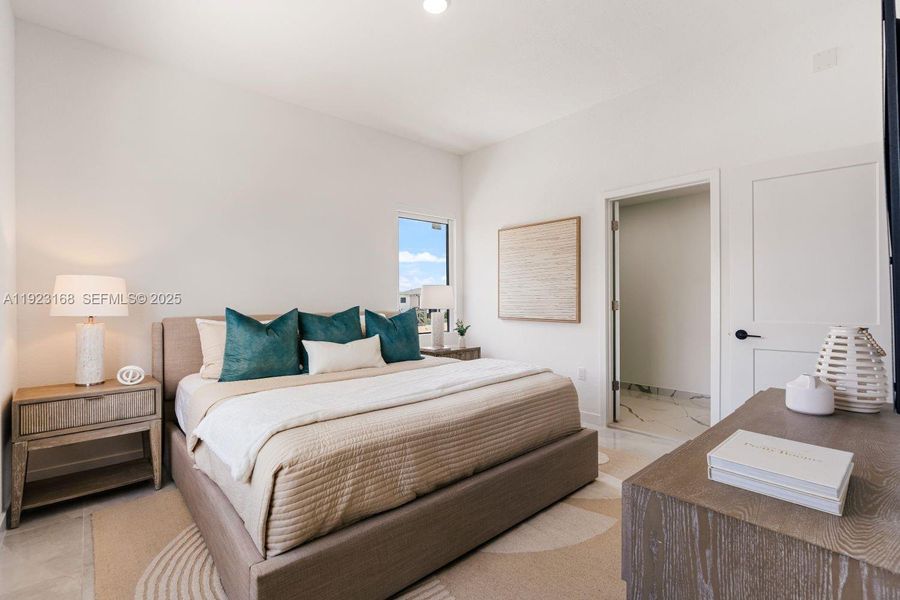 Furnished interior view inside a new home in On Centro, Florida City (Image 9).