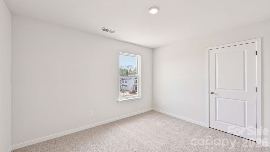 Spacious, unfurnished interior of a new home in Clark Creek Landing, Lincolnton (Image 24).