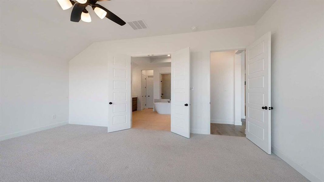 Spacious, unfurnished interior of a new home in Ventana, Fort Worth (Image 15).