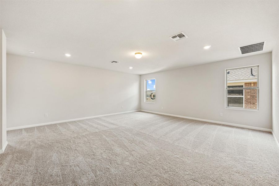 Spacious, unfurnished interior of a new home in Patterson Ranch, Georgetown (Image 33).