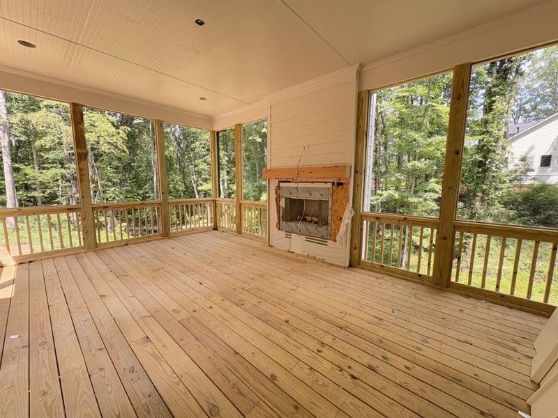 Image 16 of a home in Arden on Lanier. Image 16 of a home in Arden on Lanier.