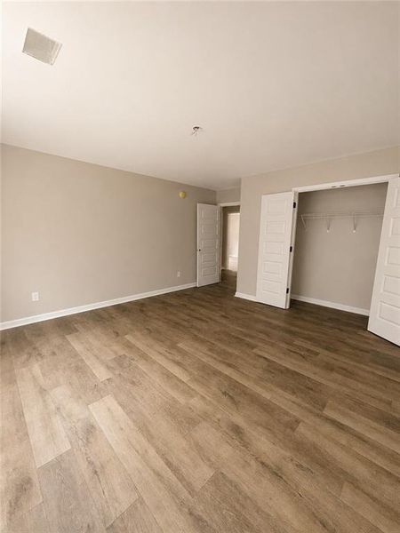 Spacious, unfurnished interior of a new home in , Nicholson (Image 12).