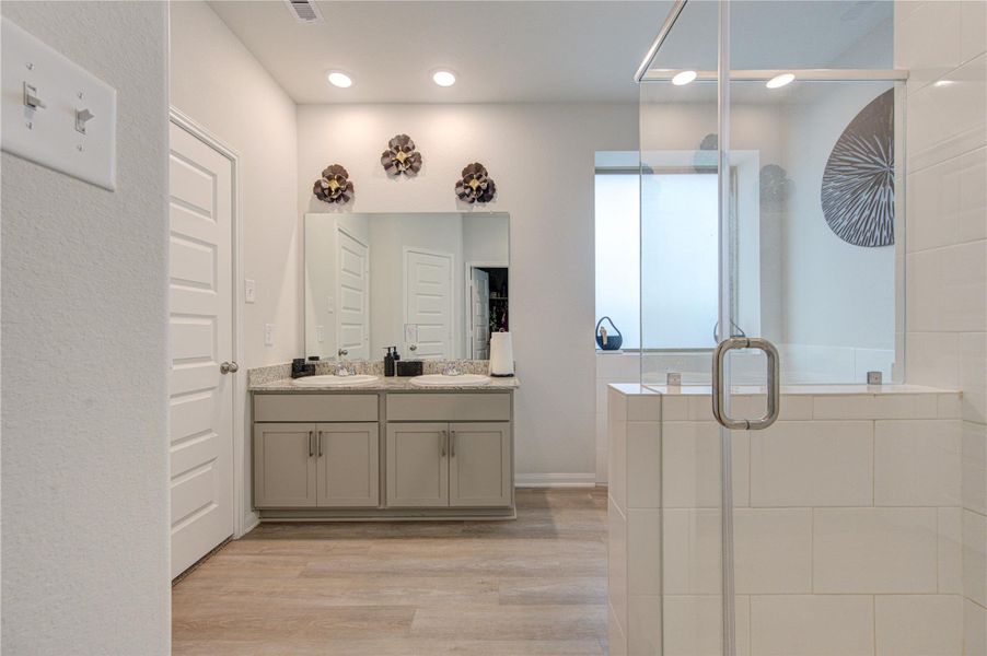 PRIMARY BATHROOM PRIMARY BATHROOM