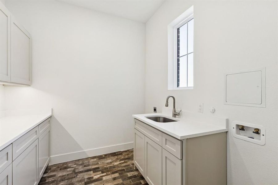Furnished interior view inside a new home in , Waxahachie (Image 26). Furnished interior view inside a new home in , Waxahachie (Image 26).