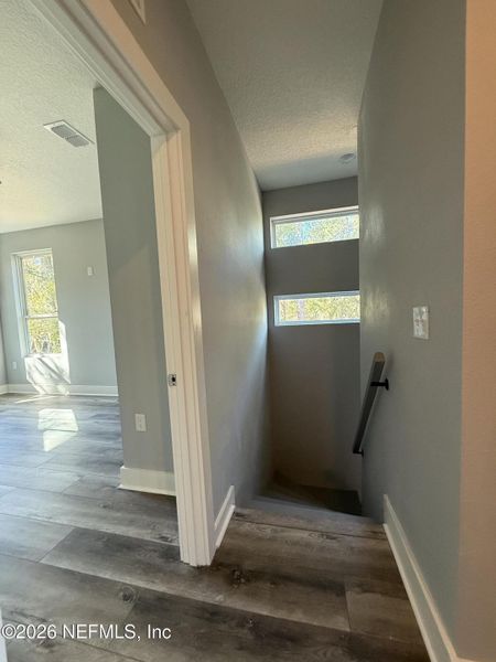 Spacious, unfurnished interior of a new home in , Jacksonville (Image 25).