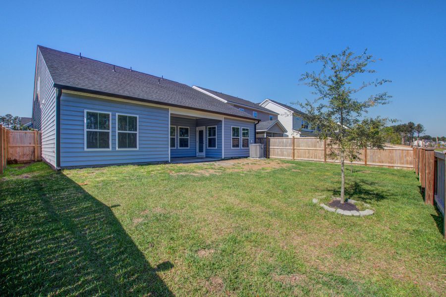 Exterior details and patio area of a home in , Moncks Corner (Image 4).