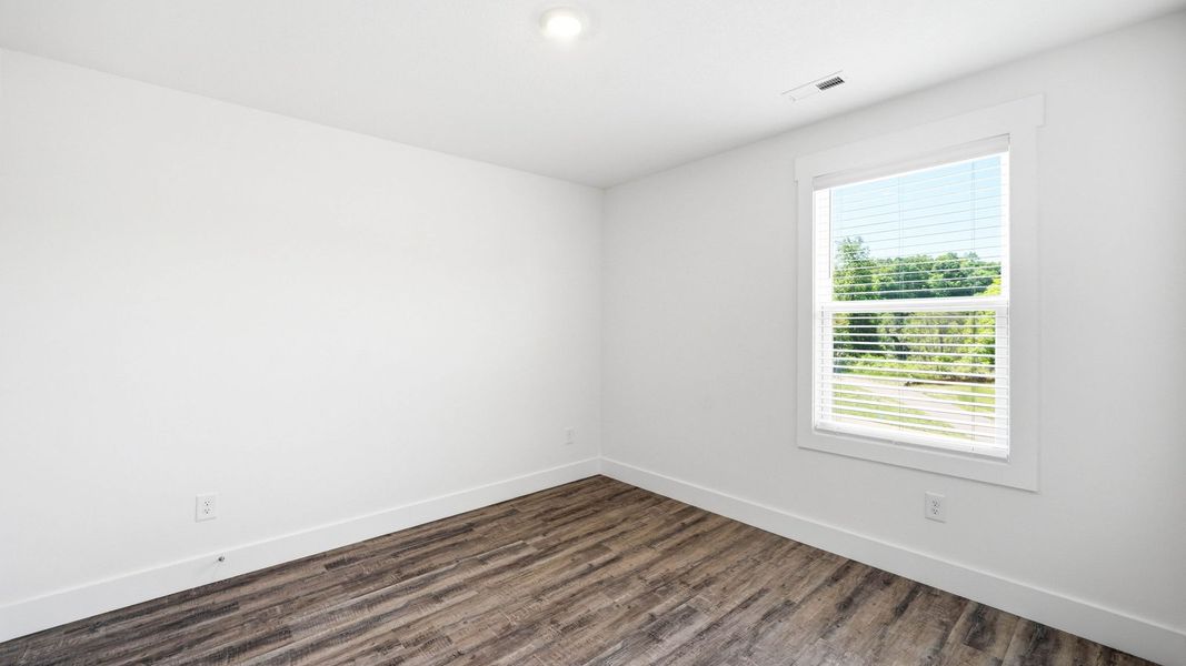 Spacious, unfurnished interior of a new home in The Arbor Townhomes, Kingsport (Image 21).