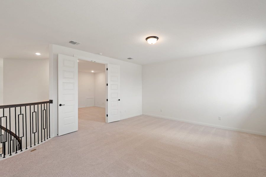 Spacious, unfurnished interior of a new home in Wolf Ranch, Georgetown (Image 45).