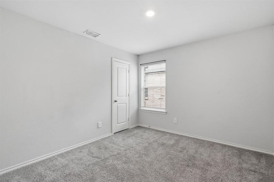 Spacious, unfurnished interior of a new home in , Fort Worth (Image 18).