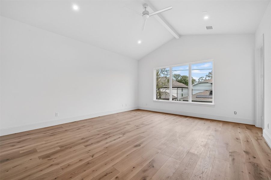 Spacious, unfurnished interior of a new home in , Houston (Image 16).
