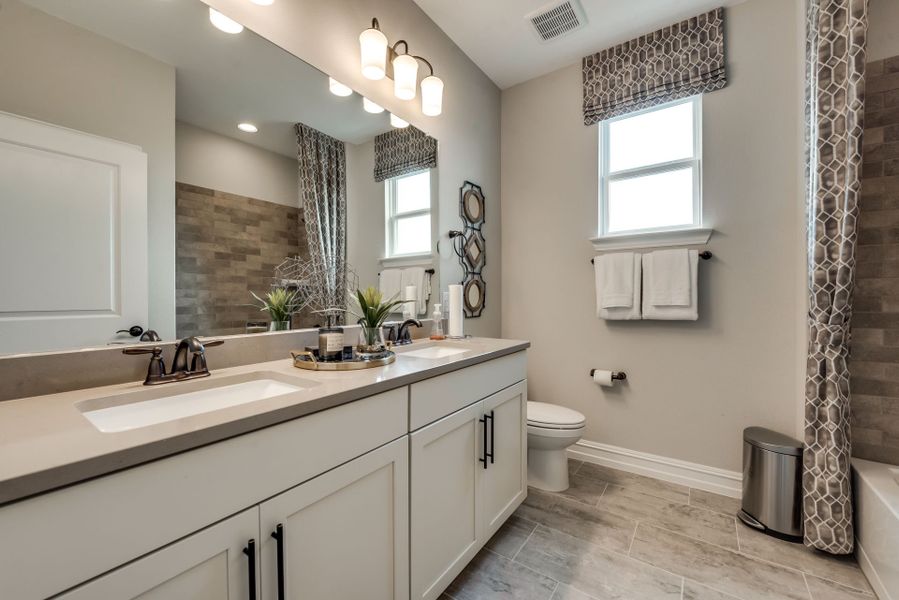 Representative furnished interior of a home built from the Harvard by Pulte Homes in Wellington, Fort Worth (Image 21).