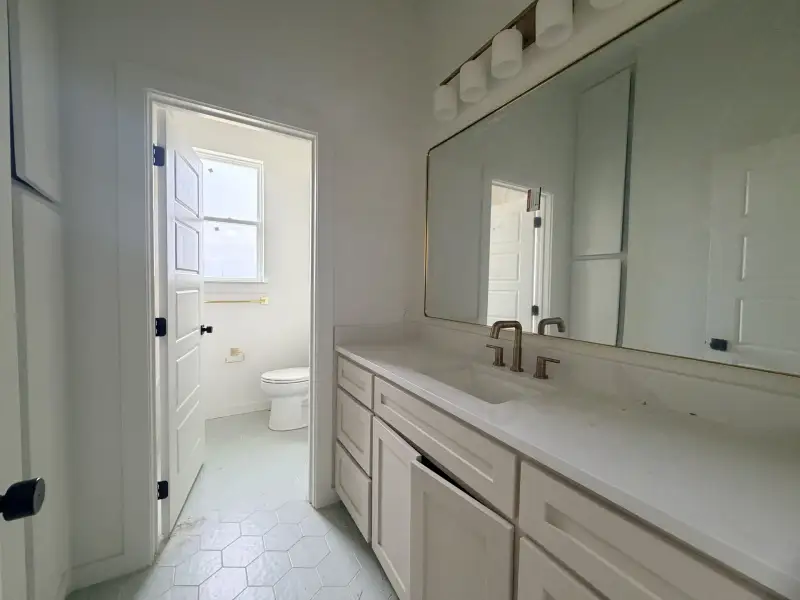 Image 32 of a home in Parallel Pastures.