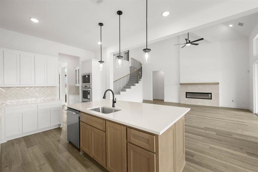 10004 Villa Verde- Kitchen-3