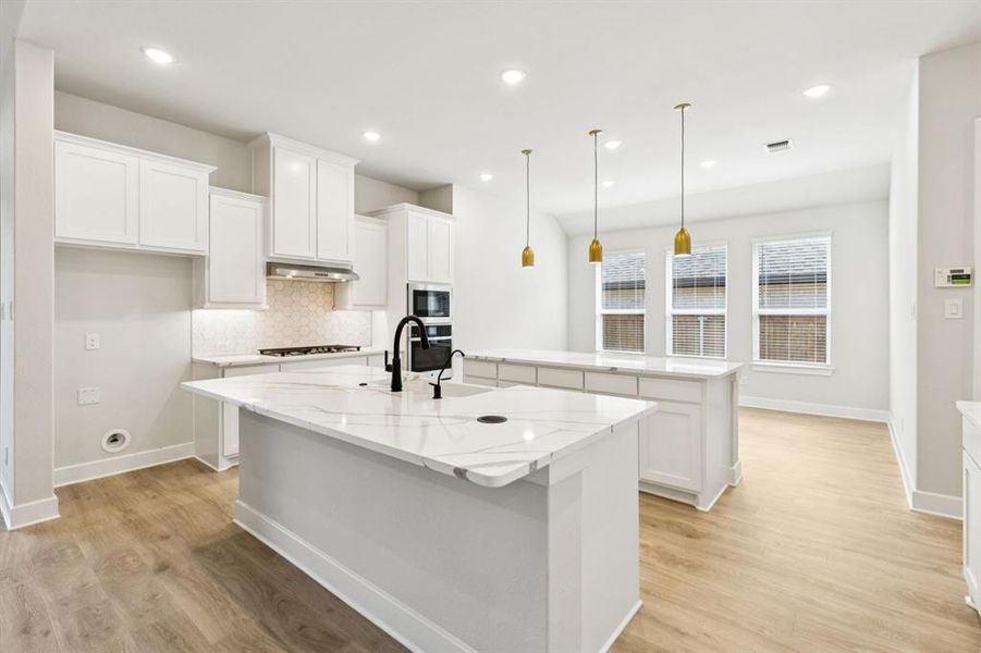 312 Bee Balm 312 Bee Balm