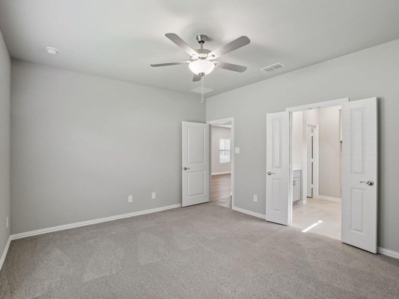 Photo is not of the actual home, but is an inspirational photo of builder’s model home and may depict options, furnishings, and/or decorator features that are not included Photo is not of the actual home, but is an inspirational photo of builder’s model home and may depict options, furnishings, and/or decorator features that are not included