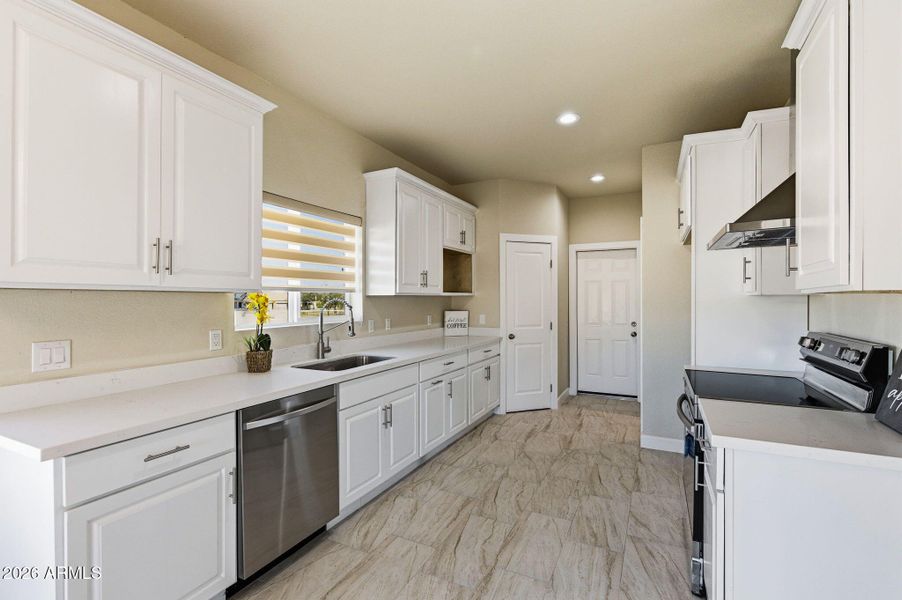 44-web-or-mls-158 N Pettoshas Dr-43