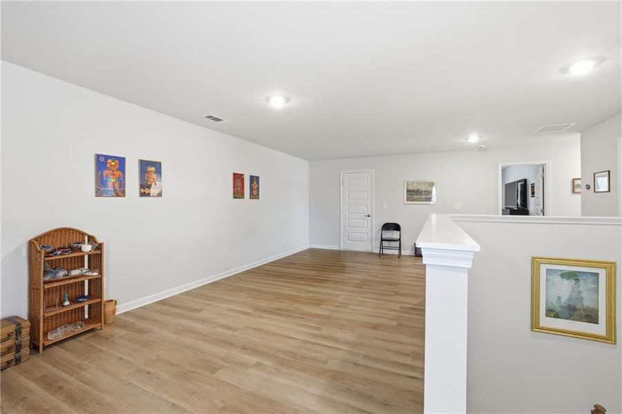 Spacious, unfurnished interior of a new home in , Commerce (Image 24).