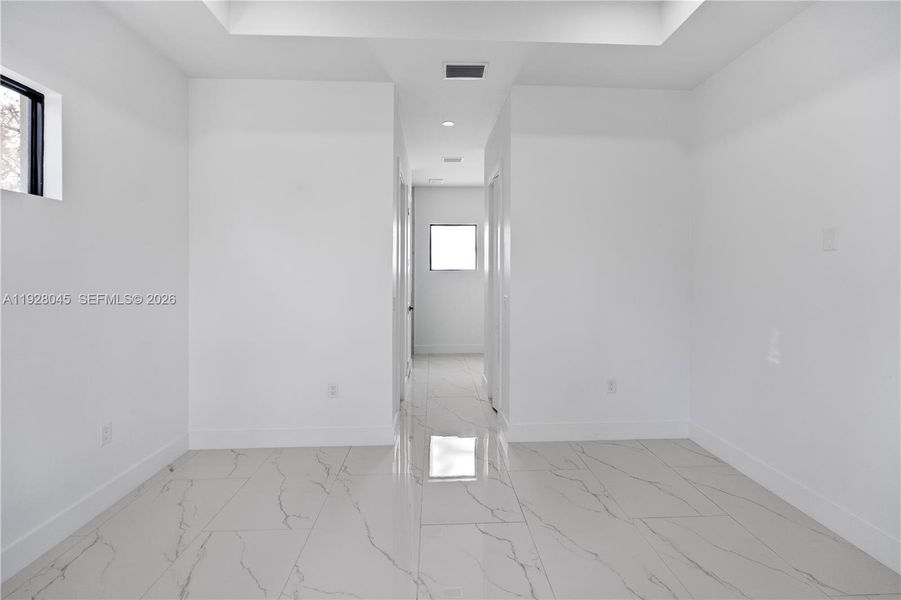 Spacious, unfurnished interior of a new home in , Lehigh Acres (Image 42).