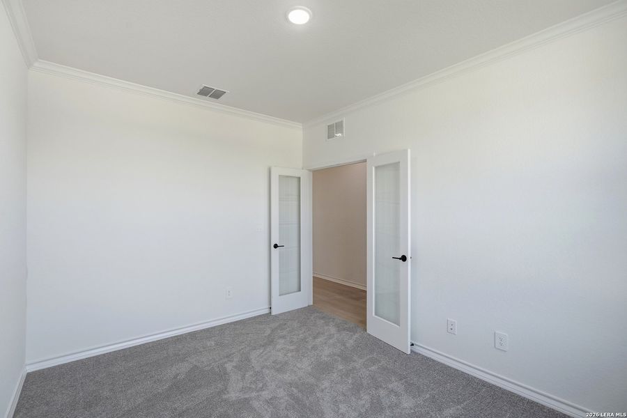 Spacious, unfurnished interior of a new home in Davis Ranch, San Antonio (Image 26).