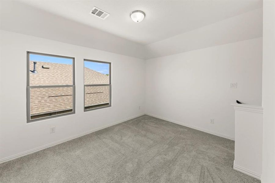 Spacious, unfurnished interior of a new home in Devonshire 40s, Forney (Image 14).
