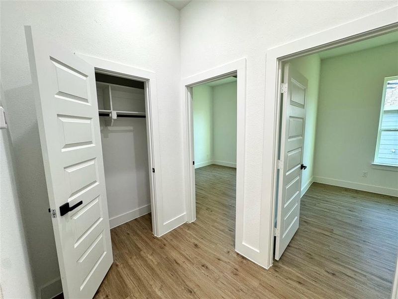 Spacious, unfurnished interior of a new home in , Greenville (Image 19).