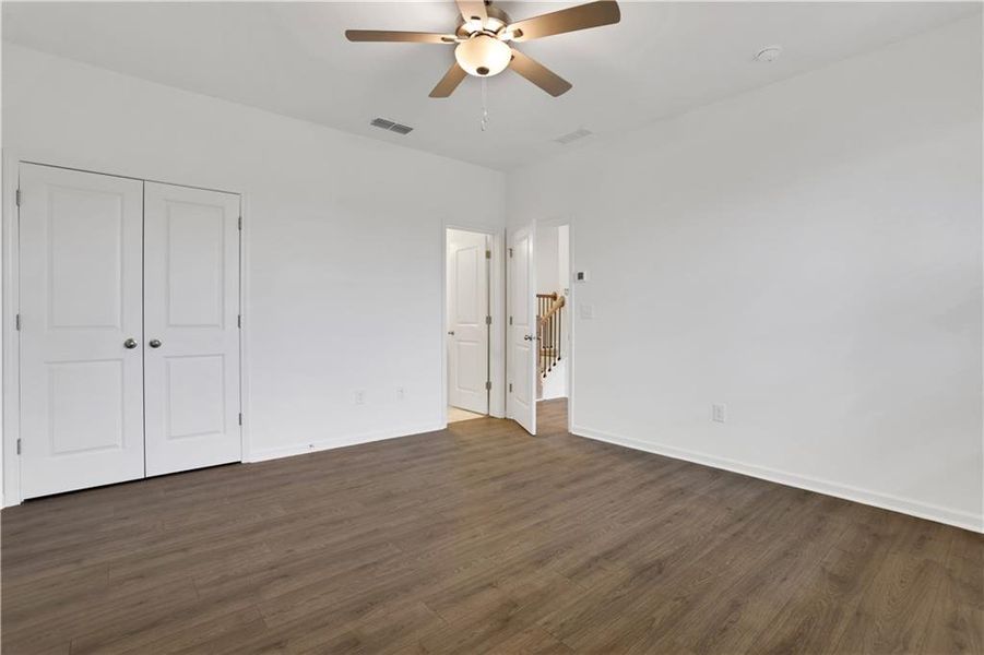 Spacious, unfurnished interior of a new home in Towne Village at Suwanee Dam, Sugar Hill (Image 23).