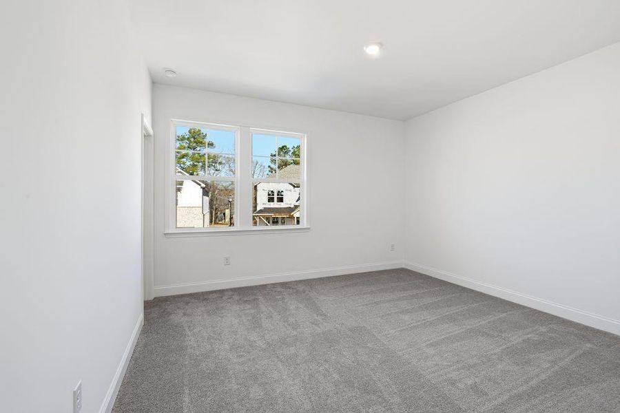 Spacious, unfurnished interior of a new home in Oakmead, Buford (Image 23).