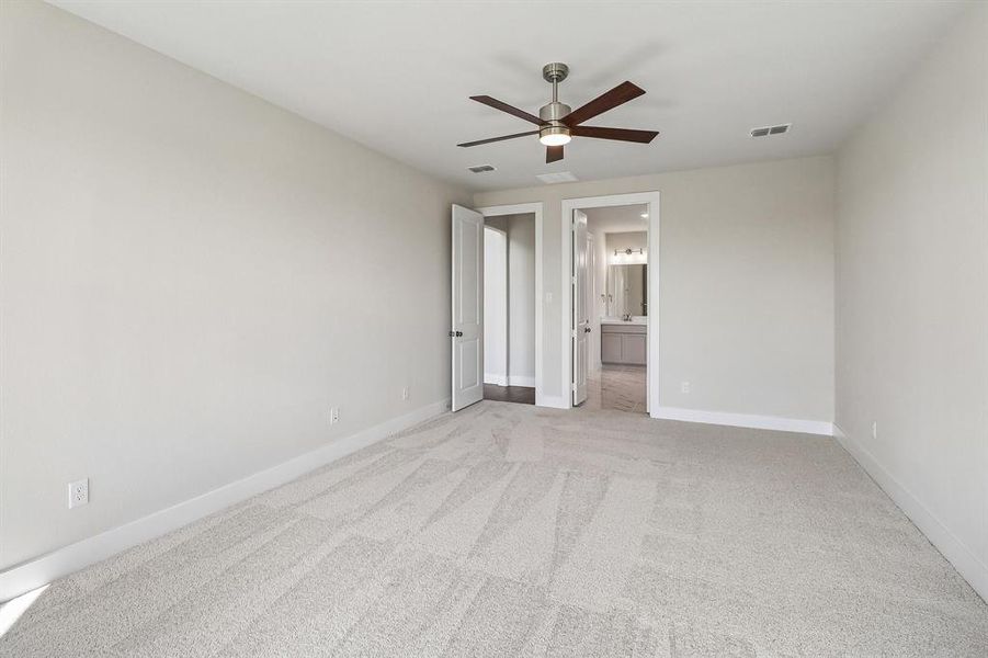 Spacious, unfurnished interior of a new home in Lilyana, Celina (Image 25).