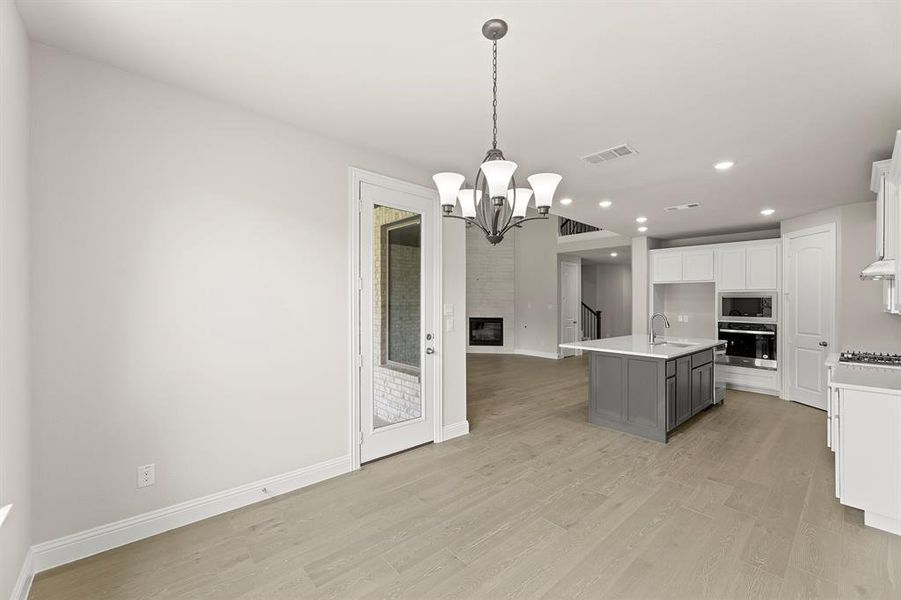 08. 4281 Berylline - Dining (2)