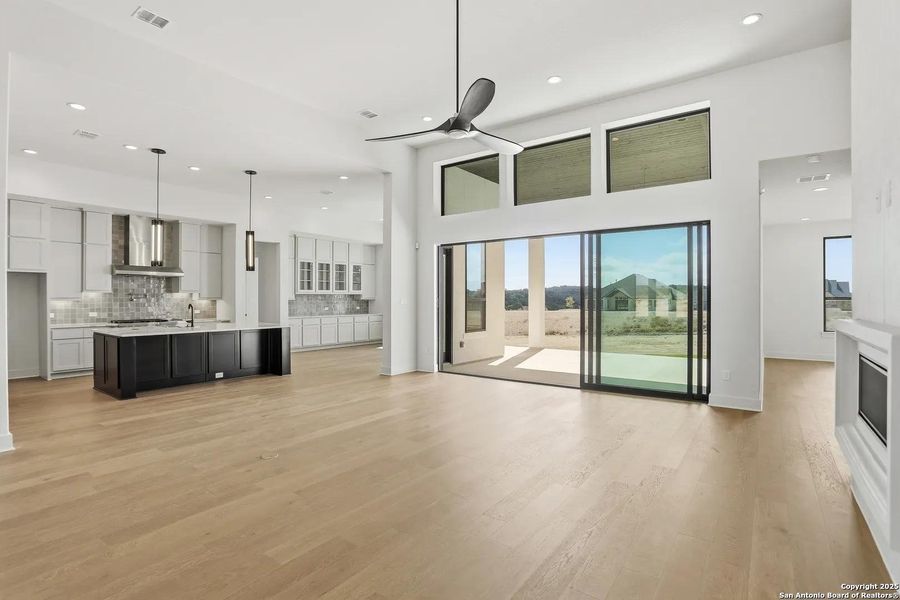 Spacious, unfurnished interior of a new home in George's Ranch, Boerne (Image 47). Spacious, unfurnished interior of a new home in George's Ranch, Boerne (Image 47).