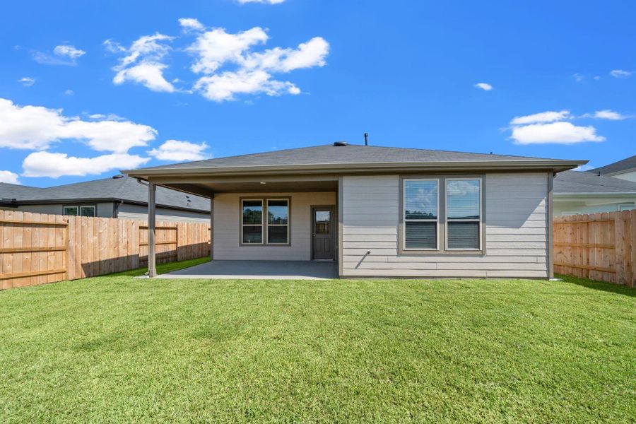 Exterior details and patio area of a home in Crosby Farms, Crosby (Image 3).