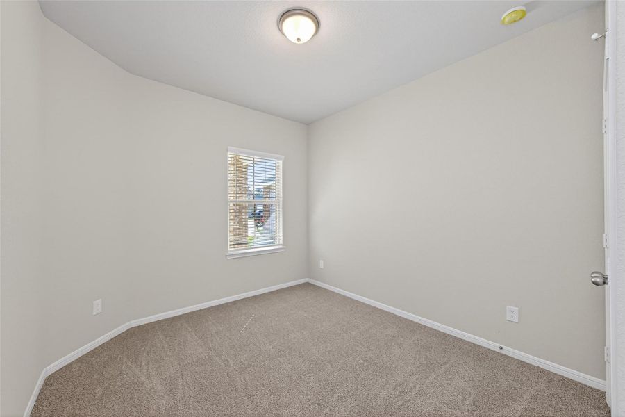 Spacious, unfurnished interior of a new home in Woodland Lakes, Houston (Image 26).