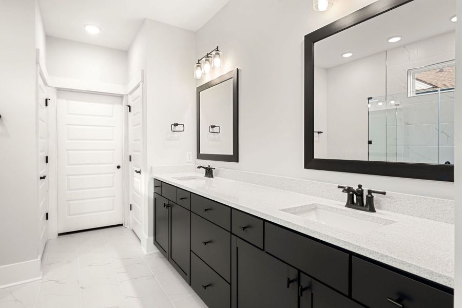 Furnished interior view inside a new home in Del Webb Savannah at Heartwood, Richmond Hill (Image 9).