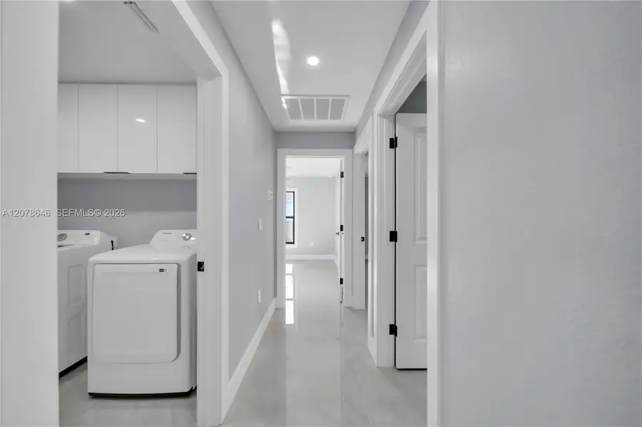 Furnished interior view inside a new home in , Cape Coral (Image 17).