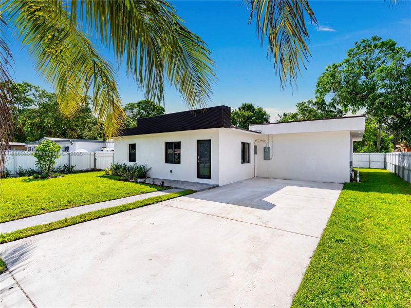 Image 22 of a home in .