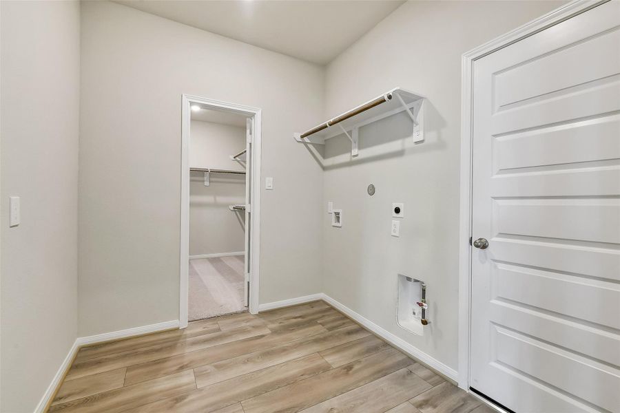 Spacious, unfurnished interior of a new home in Stone Creek Ranch, Hockley (Image 26).