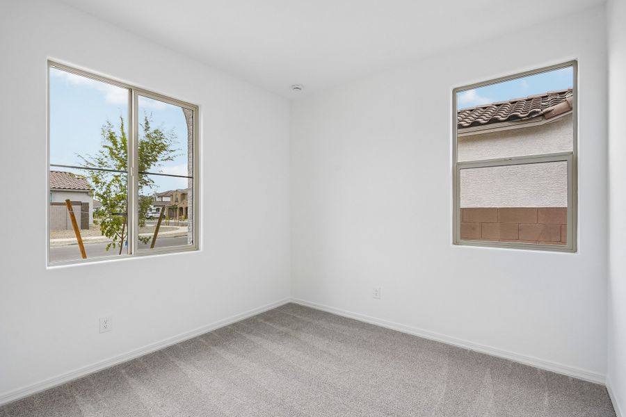 Spacious, unfurnished interior of a new home in Rancho Mercado, Surprise (Image 32).
